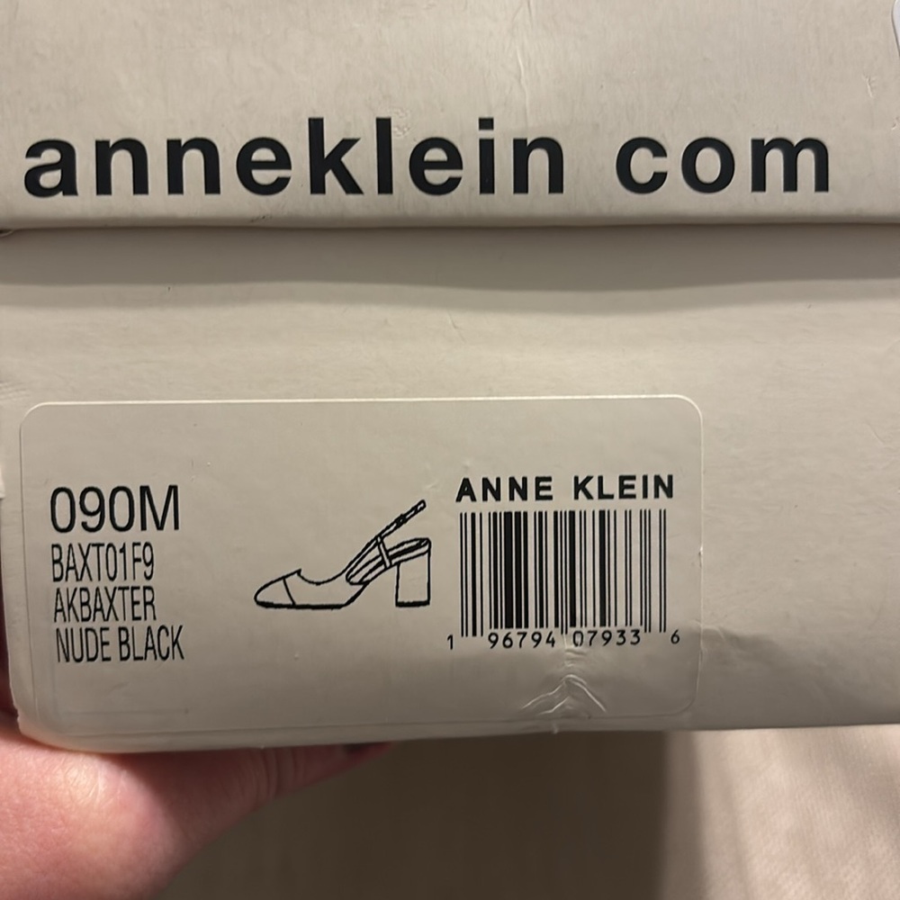 Anne Klein Baxter Pump - Picture 10 of 11